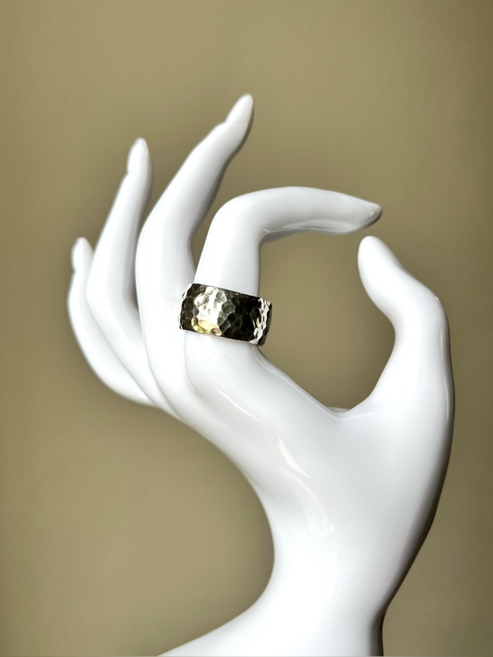 Vintage Silpada Sterling Silver Wide Band Hammered Ring Size 8